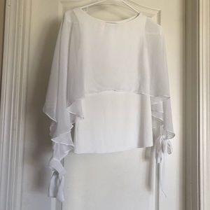 Bailey 44 White Top with Cape